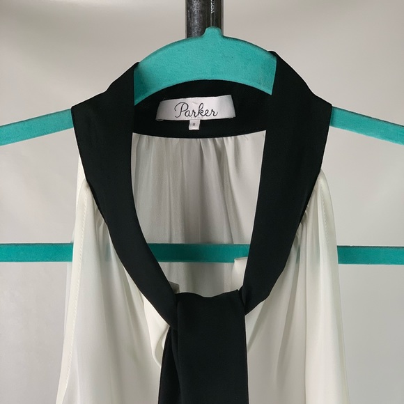 Parker white & black sleeveless - Picture 3 of 10